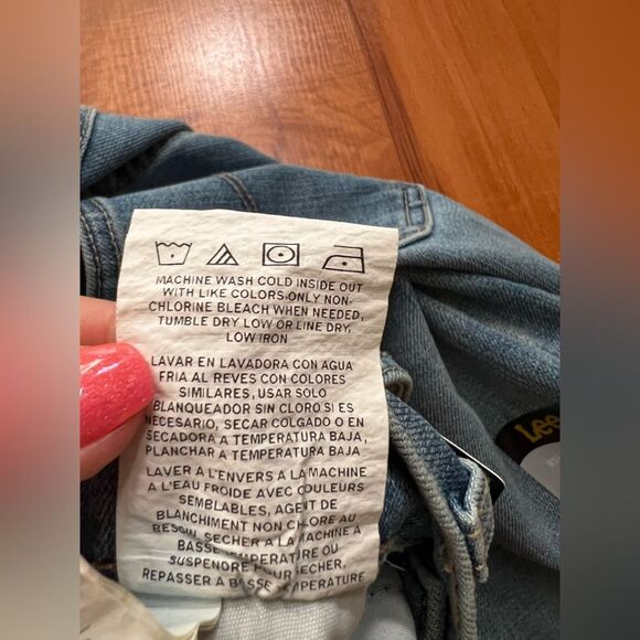 Lee Women's Classic Blue Straight Leg Mid Rise Jeans NWT size 4 - Picture 12 of 12